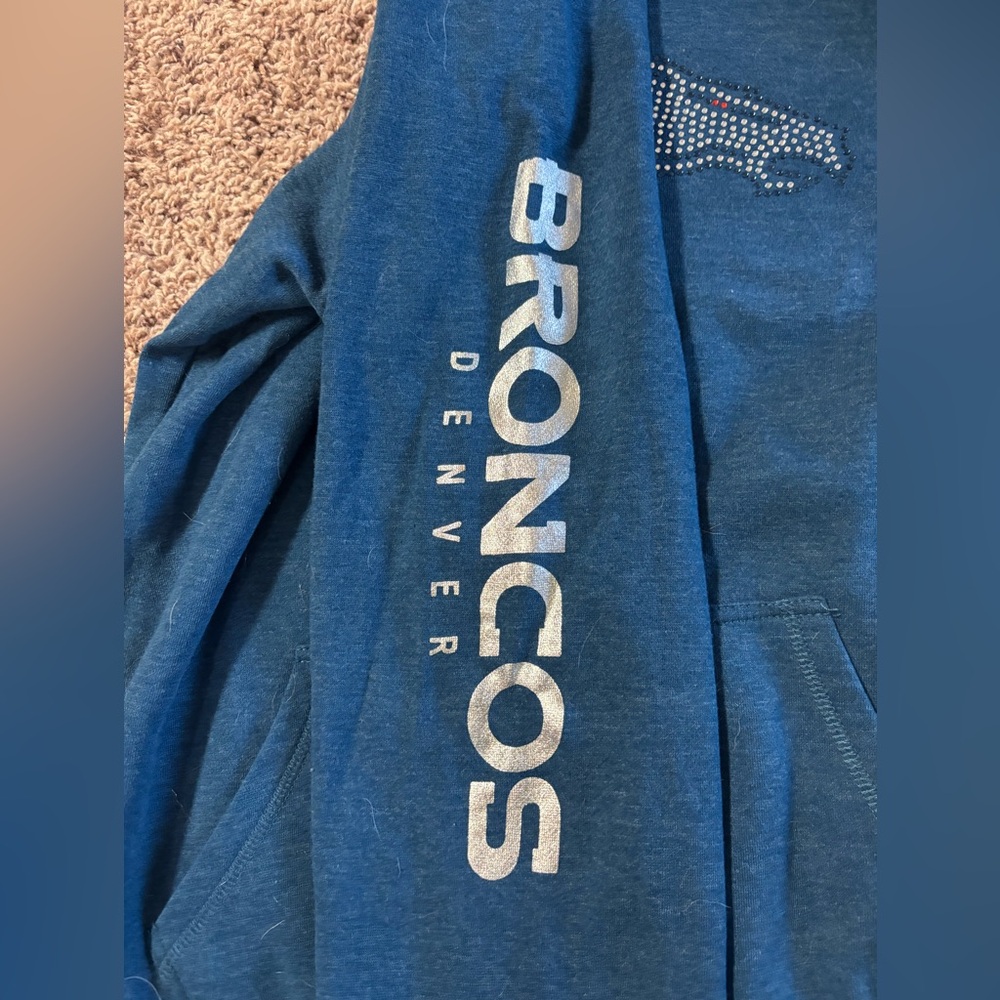 Denver Broncos Off-Shoulder Sweatshirt - Picture 4 of 4